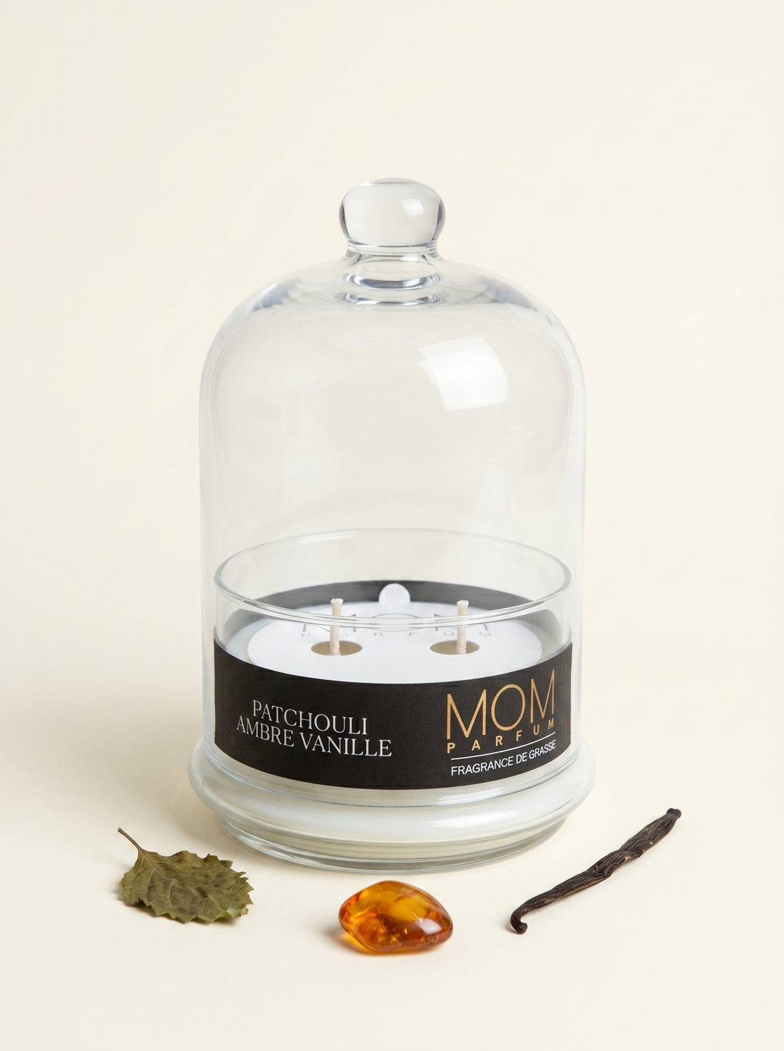 Bougie parfumée de luxe Patchouli, Ambre, Vanille coulée à la main en France - MOM PARFUM
