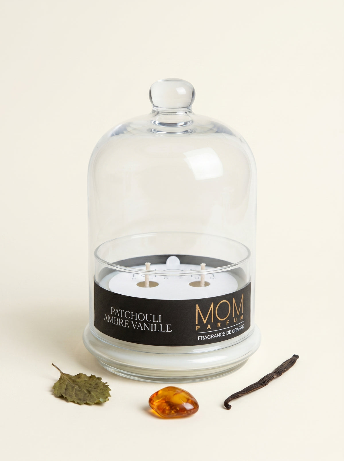 Patchouli, Ambre, Vanille — bougie artisanale coulée à la main à Lançon-de-Provence | MOM PARFUM