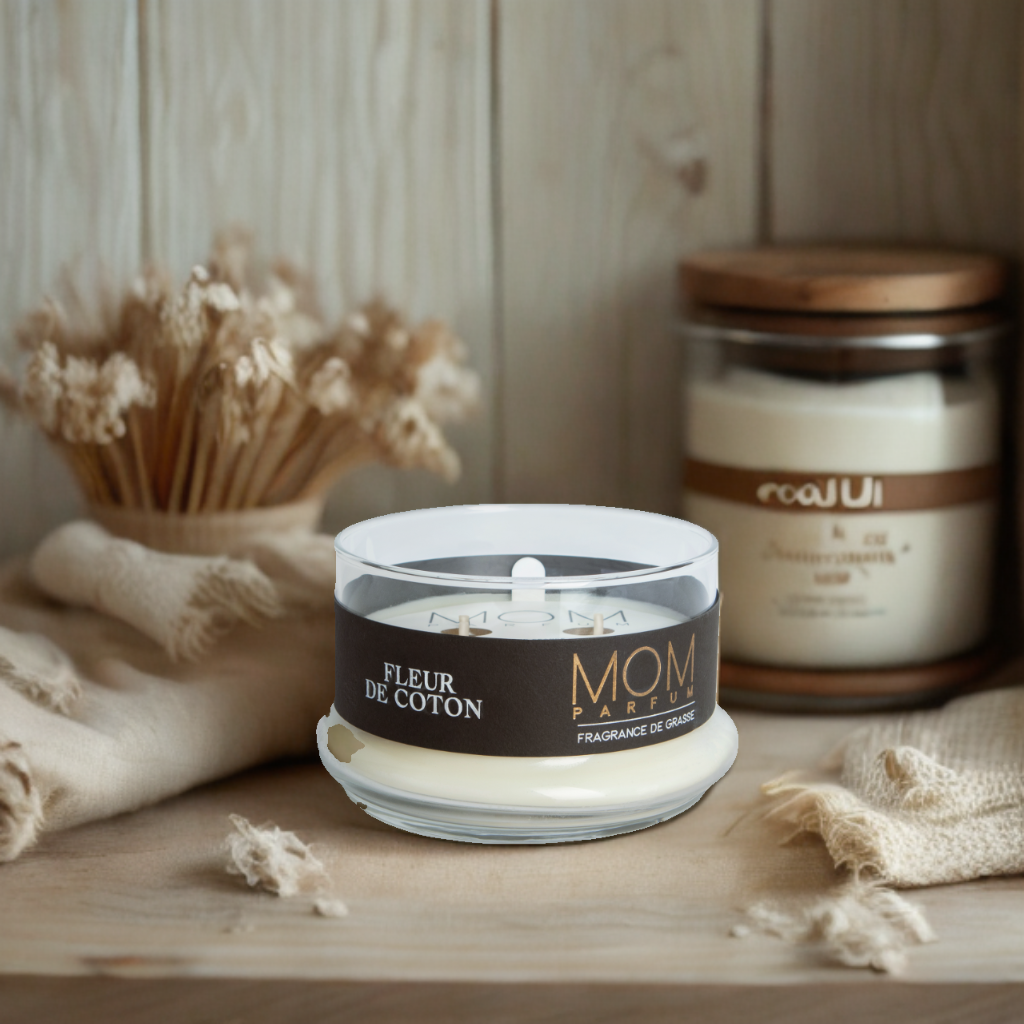 BOUGIE PARFUMÉE SIGNATURE FLEUR DE COTON AVEC CLOCHE