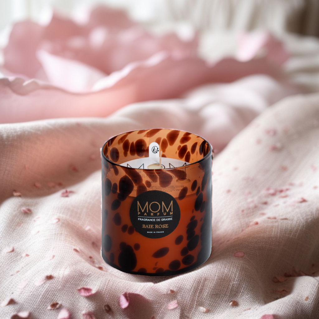 BOUGIE PARFUMÉE SAUVAGE BAIE ROSE TAILLE L