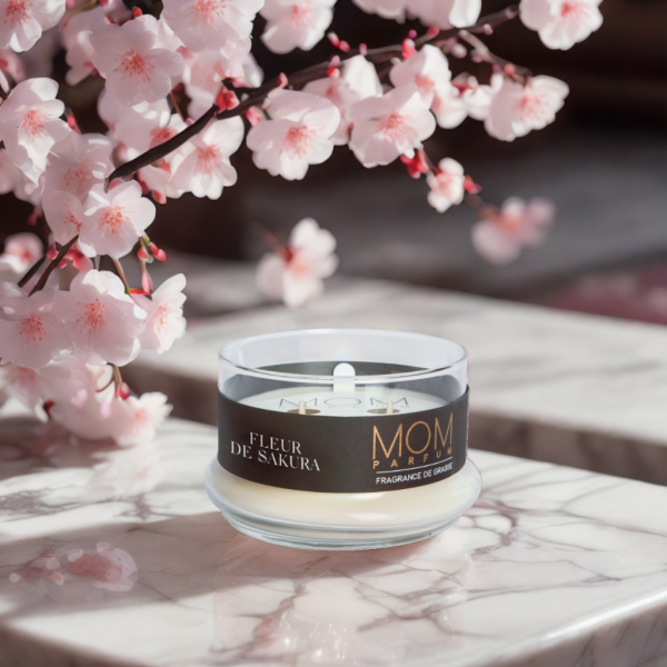 BOUGIE PARFUMÉE SIGNATURE FLEUR DE SAKURA TAILLE S
